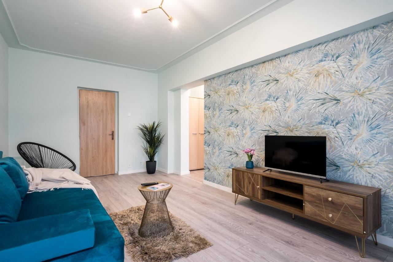 Felicity Apartment By The Park Bucarest Esterno foto
