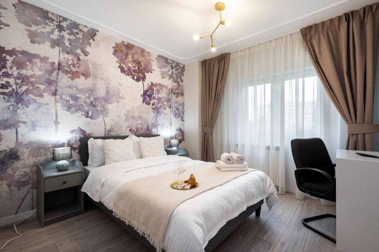 Felicity Apartment By The Park Bucarest Esterno foto