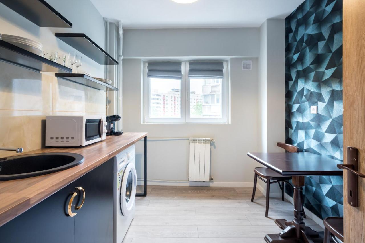 Felicity Apartment By The Park Bucarest Esterno foto