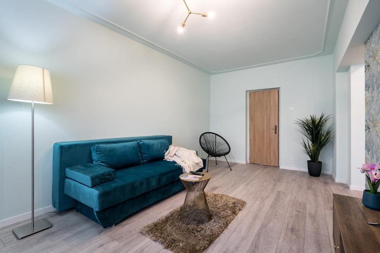 Felicity Apartment By The Park Bucarest Esterno foto