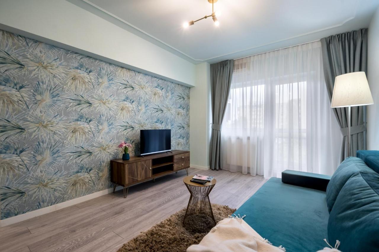 Felicity Apartment By The Park Bucarest Esterno foto